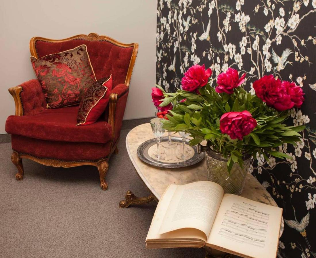 Esther House Hotel Museum Odessa Ngoại thất bức ảnh