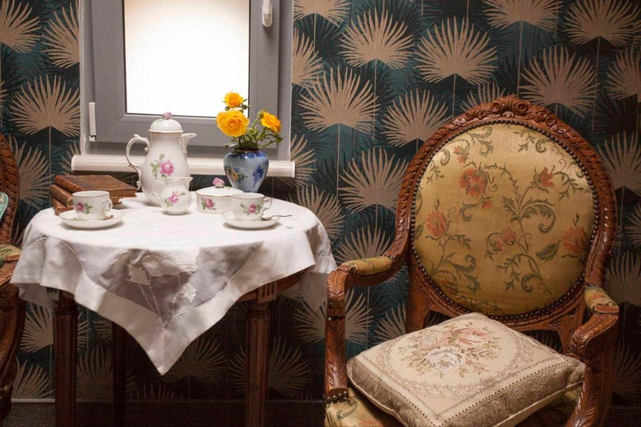 Esther House Hotel Museum Odessa Ngoại thất bức ảnh